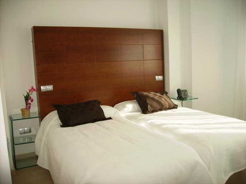 Nap Oviedo Hotel Buitenkant foto